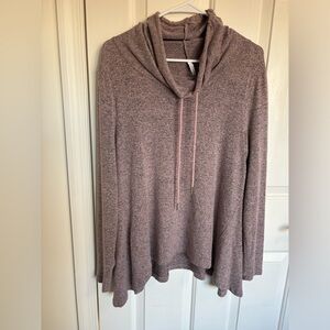 Z Supply women’s Shark Bite hemline pullover top with cowl neck. Sz S pink /gray